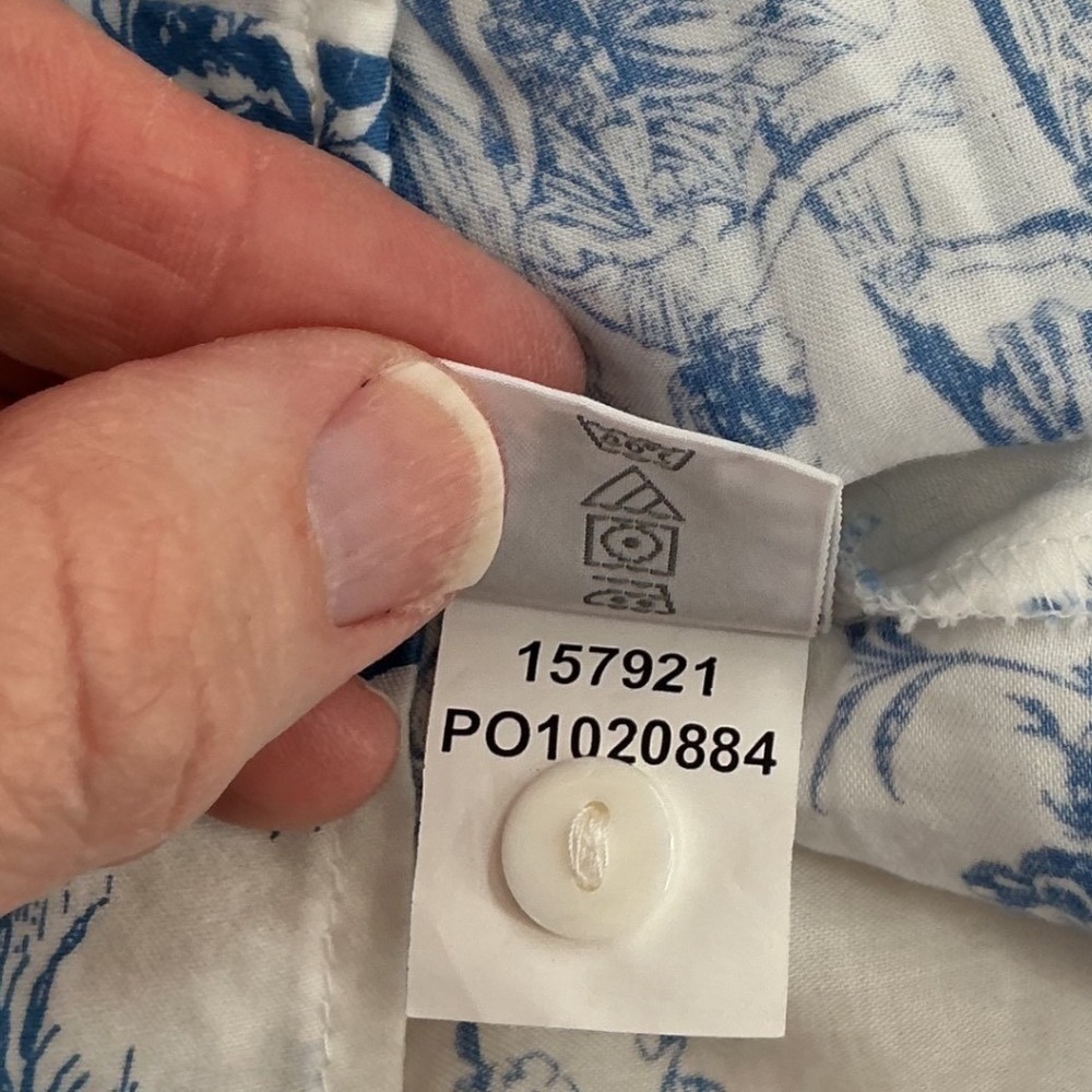 Womens Foxcroft Toile de Jouy Button Down Shirt 8P Blue White Fitted Fit Petite - Picture 5 of 8